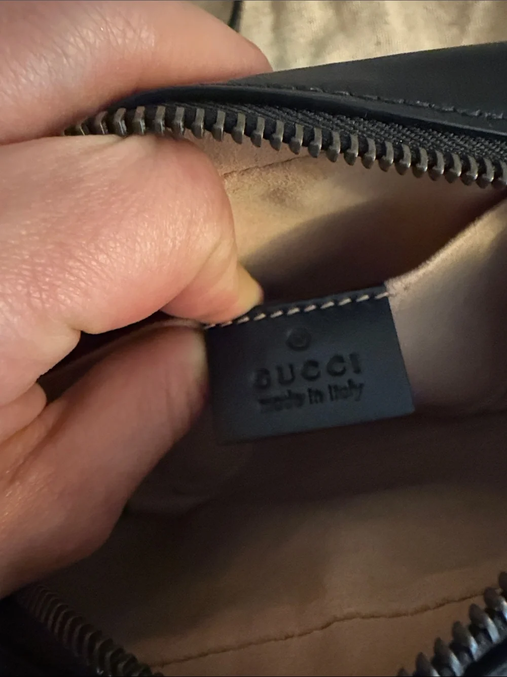 Gucci Black Chevron Leather Small Marmont Crossbody with Gold GG - Picture 5 of 11